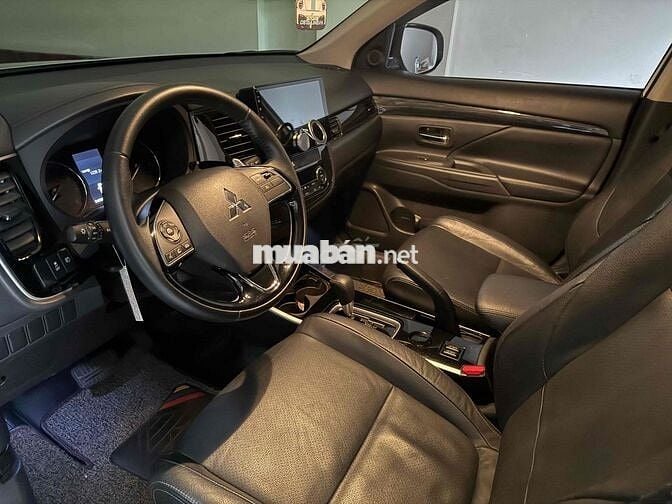 Mitsubishi Outlander 2019 2.0 CVT Premium - 41000