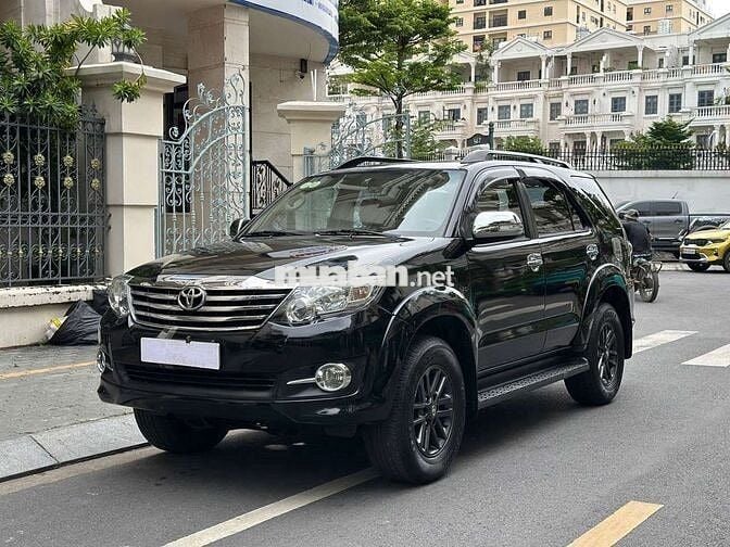 Toyota Fortuner 2015 2.7V Đen 100.000