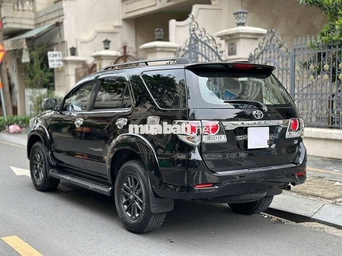 Toyota Fortuner 2015 2.7V Đen 100.000