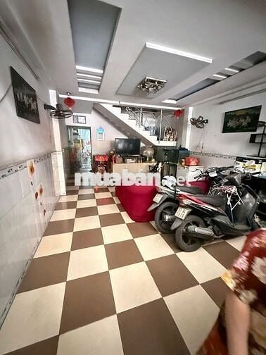 Bán nhà mặt tiền đường Phạm Văn Chiêu tiện kinh doanh mua bán .