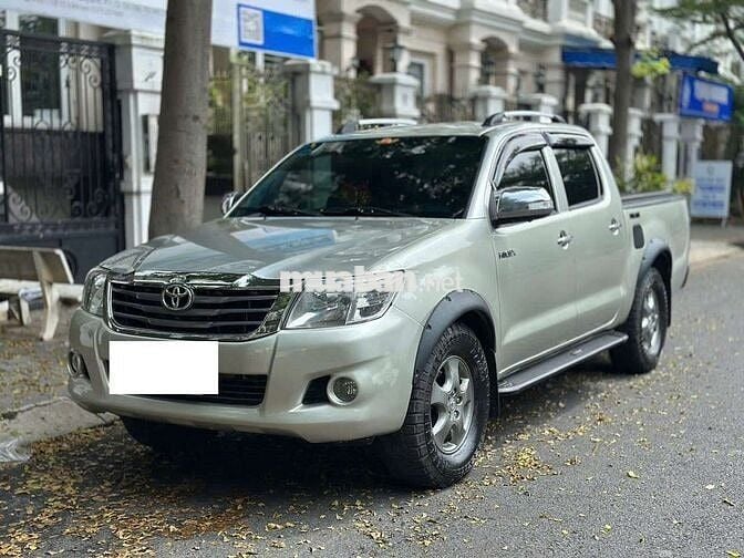Toyota Hilux 2. 4x2 2012 Bạc 200000 km