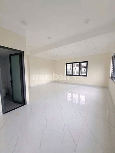Cho thuê nhà mới xây -diện tích 7 x 20 Trệt lững ,2 lầu,sân thượng Giá