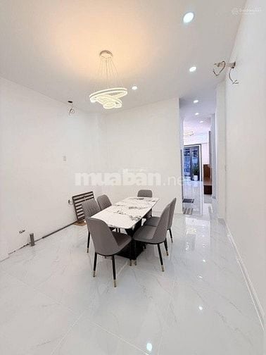 GẤP! Bán gấp nhà Đ Nguyễn Biểu, Phường 1, Quận 5. 40m2, Gần ĐH SG 