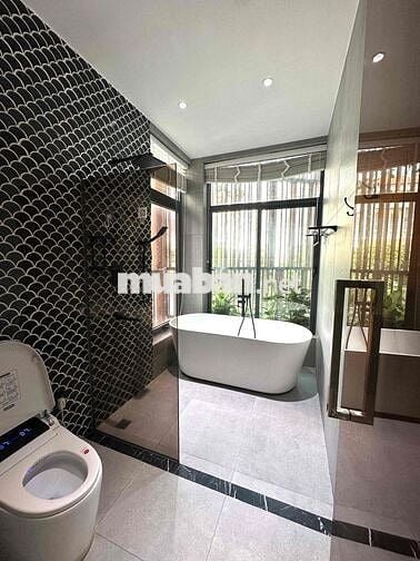 CHO THUÊ BIỆT THỰ SONG LẬP CAO CẤP PHÚ MỸ HƯNG - 5PN - GIÁ 130 TRIỆU