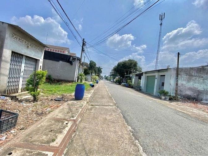 BÁN GẤP CĂN NHÀ CẤP 4 Ở PHƯỚC HIỆP, CỦ CHI 139M2 MÀ GIÁ CHỈ 670 TRIỆU