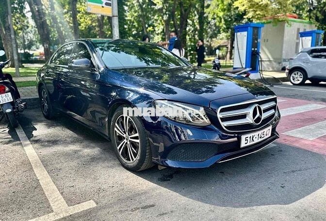 Mercedes E180 sx 2020 màu xanh nội thất nâu lăn bá