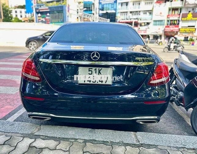 Mercedes E180 sx 2020 màu xanh nội thất nâu lăn bá