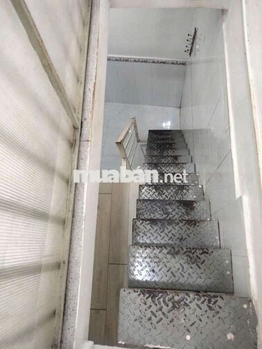 Cho thuê nhà nhỏ Bạch Đằng p24 Bình Thạnh