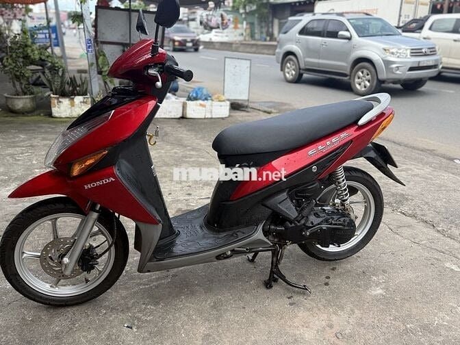 Honda Click 110 Đỏ 17000km , 1 chủ sử dụng