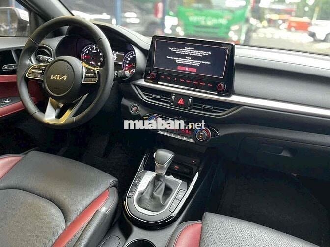 Kia K3 2024 2.0 Premium Trắng 4200 km