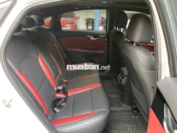 Kia K3 2024 2.0 Premium Trắng 4200 km