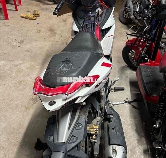 Đang kẹt tiền bán xe Ex để mua ô tô