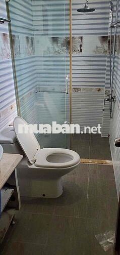 Nhà mặt tiền 4 tầng Hồng Bàng( 6,2m x 14m) q11 vị trí sầm uất