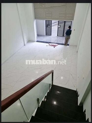 Tôi cần bán nhà Tiểu Khu Ngọc Khánh 5tầng thang máy full nội thất