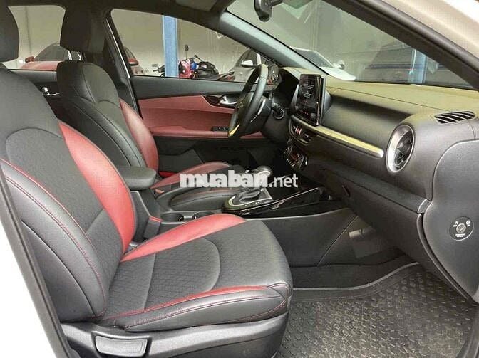 Kia K3 2024 2.0 Premium Trắng 4200 km