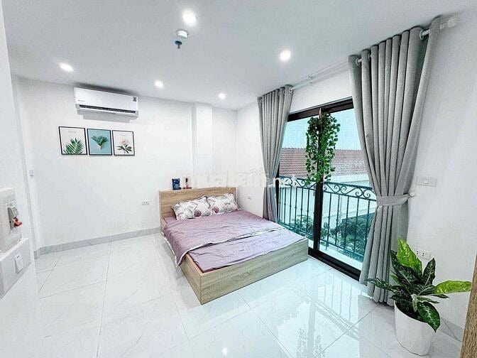 STUDIO BAN CÔNG MỚI TRỐNG - NGAY VĂN LANG CƠ SỞ 3