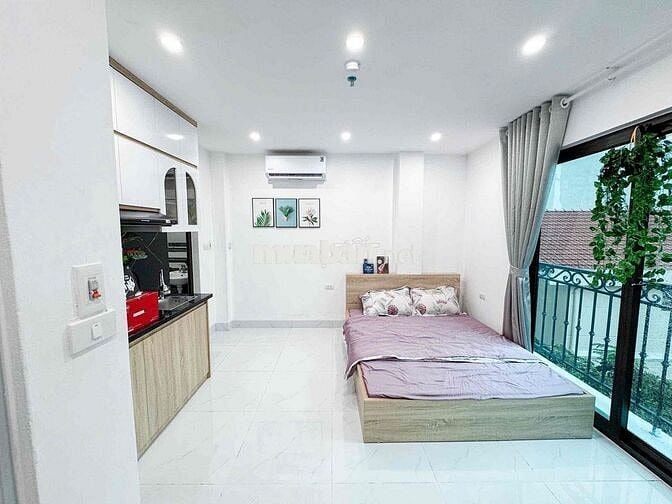 STUDIO BAN CÔNG MỚI TRỐNG - NGAY VĂN LANG CƠ SỞ 3