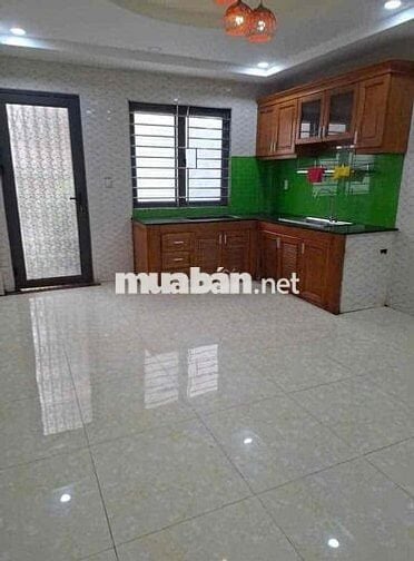 NHÀ NGAY CHỢ CẦU ĐỒNG. TRỆT LỬNG 2 LẦU 4PN 3WC. PHÒNG THỜ