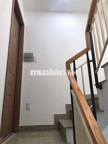 🔥 Nhà Nguyên Căn Đoàn Văn Bơ – 12.5 Triệu, 1 Trệt 2 Lầu Sân Thượng!