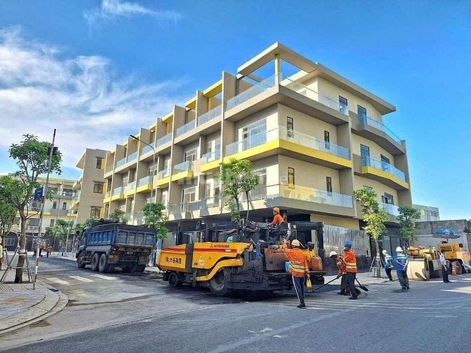 nhà phố Bcons Uni Valley đang đợi chủ nhân tương lai.