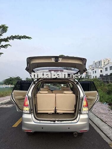 Toyota Innova 2010 G Số sàn Bạc