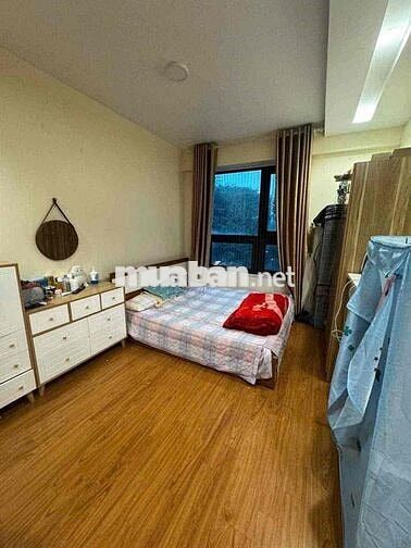 Bán căn hộ  chung cư  long biên 75m tầng đẹp nội thất cao cấp 4,95 tỷ