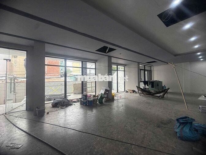 Mặt bằng kinh doanh siêu rộng 200m2 trung tâm Q7, gần Lotte, PMH, Q4Q1