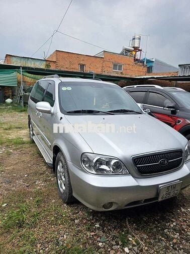 Kia Carnival GS Số sàn Bạc