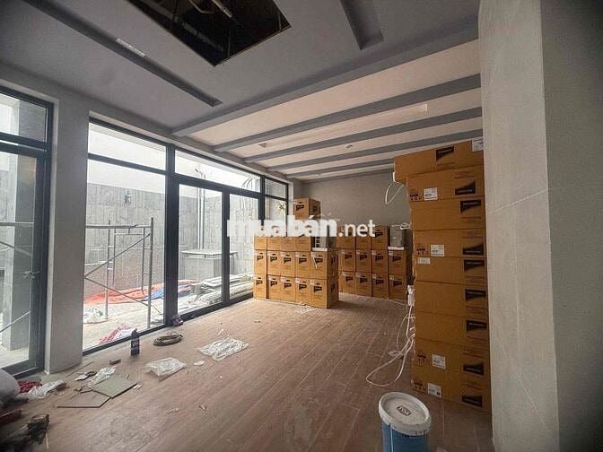 Mặt bằng kinh doanh siêu rộng 200m2 trung tâm Q7, gần Lotte, PMH, Q4Q1