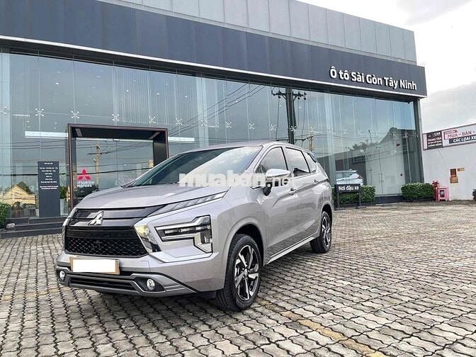 Xpander Premium Bạc MY25 - ODO 8km - Giá Hời