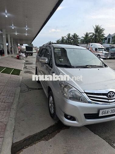 Toyota Innova 2010 G Số sàn Bạc