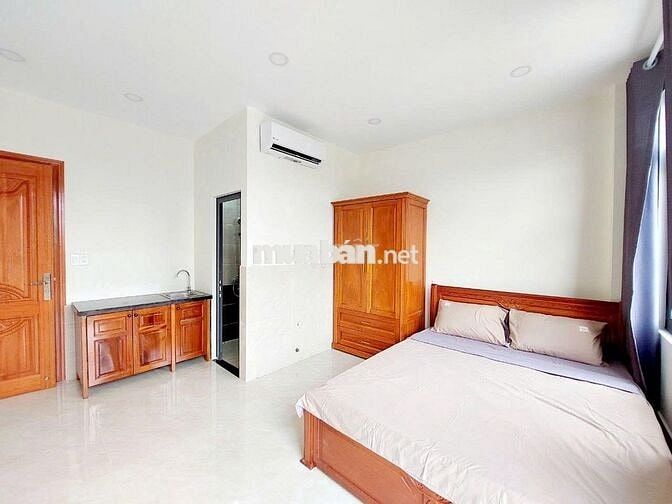 Căn hộ ban công thoáng mát full tiện-CMT8 gần CV Lê Thị Riêng