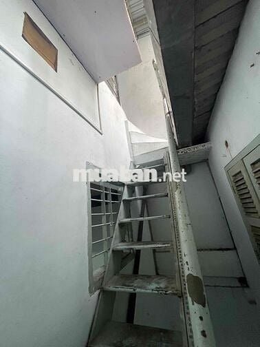 Bán nhà Vườn Chuối sát mặt tiền ,DTSD 80m ,3 tầng chỉ nhỉnh 6tỷ