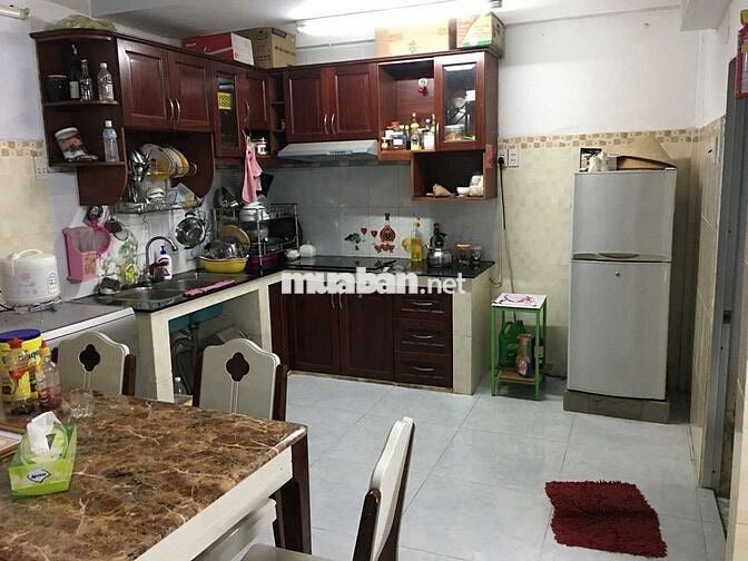 Bán nhà hẻm cách 1 căn ra mặt tiền đường Đông Hồ P4 Q8