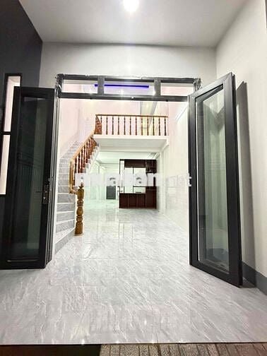 Bán căn nhà giá rẻ gần KCN Hoàng Quân Bình Minh cầu Cần Thơ