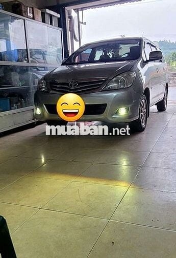 Toyota Innova 2011 G Bạc
