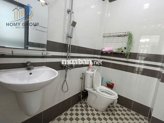 NHÀ 2 TẦNG, SÂN RỘNG ĐỂ OTO, MẶT TIỀN ĐƯỜNG BÌNH PHÚ, GẦN LÝ TẾ XUYÊN