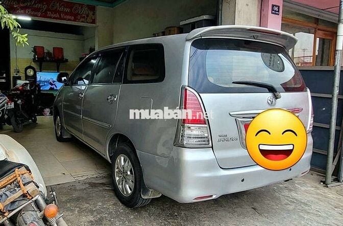 Toyota Innova 2011 G Bạc