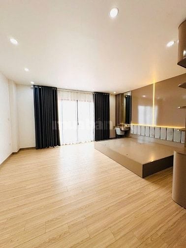 BÁN NHÀ MẶT NGÕ THÔNG Ô TÔ Ở THẠCH BÀN - 45M -6 TẦNG THANG MÁY - FULL 