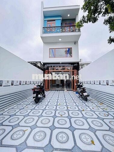 CCG BÁN NHÀ MỚI CHO KHÁCH ĂN TẾT Ở THỚI TAM THÔN