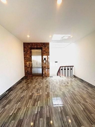 BÁN NHÀ MẶT NGÕ THÔNG Ô TÔ Ở THẠCH BÀN - 45M -6 TẦNG THANG MÁY - FULL 