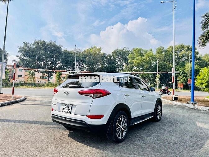 Hyundai Tucson 2015 2.0 AT bản Full nhập cực ngon