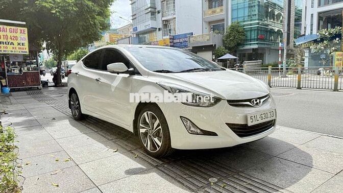 Hyundai Elantra 2015 1.8 AT - 94000 km