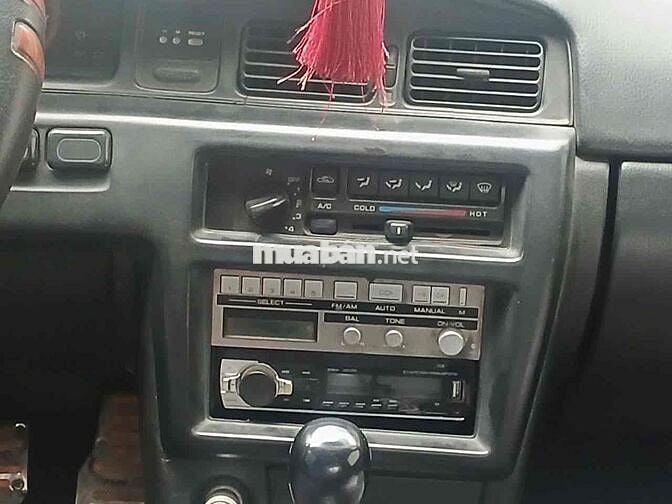 Nissan Bluebird 1994 - 100000 km