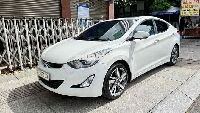 Hyundai Elantra 2015 1.8 AT - 94000 km