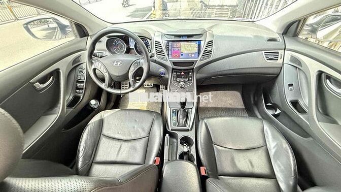 Hyundai Elantra 2015 1.8 AT - 94000 km