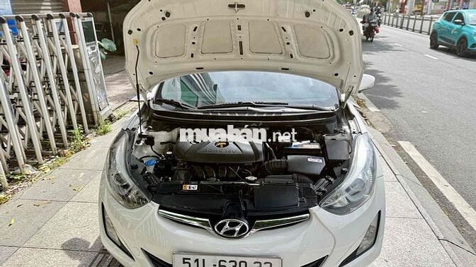 Hyundai Elantra 2015 1.8 AT - 94000 km