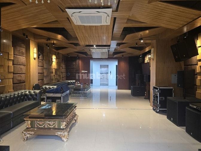 Cho thuê tòa nhà 3 mặt thoáng 8 tầng [Phố Vọng, Lê Thanh Thanh Nghị]