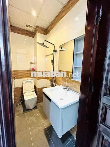 SIEU HIEM BIỂN MỸ KHÊ SƠN TRÀ ĐN - MT ĐƯỜNG 5,5M 3 TẦNG FULL NỘI THẤT