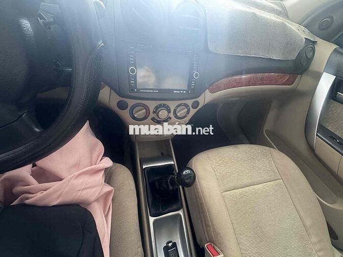 Daewoo Gentra màu Bạc